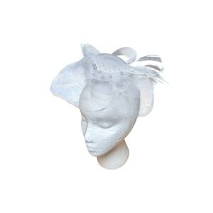 White Fascinator Hat Mesh Feather Pearl Bridal Wedding Tea Party Hair Clip Derby